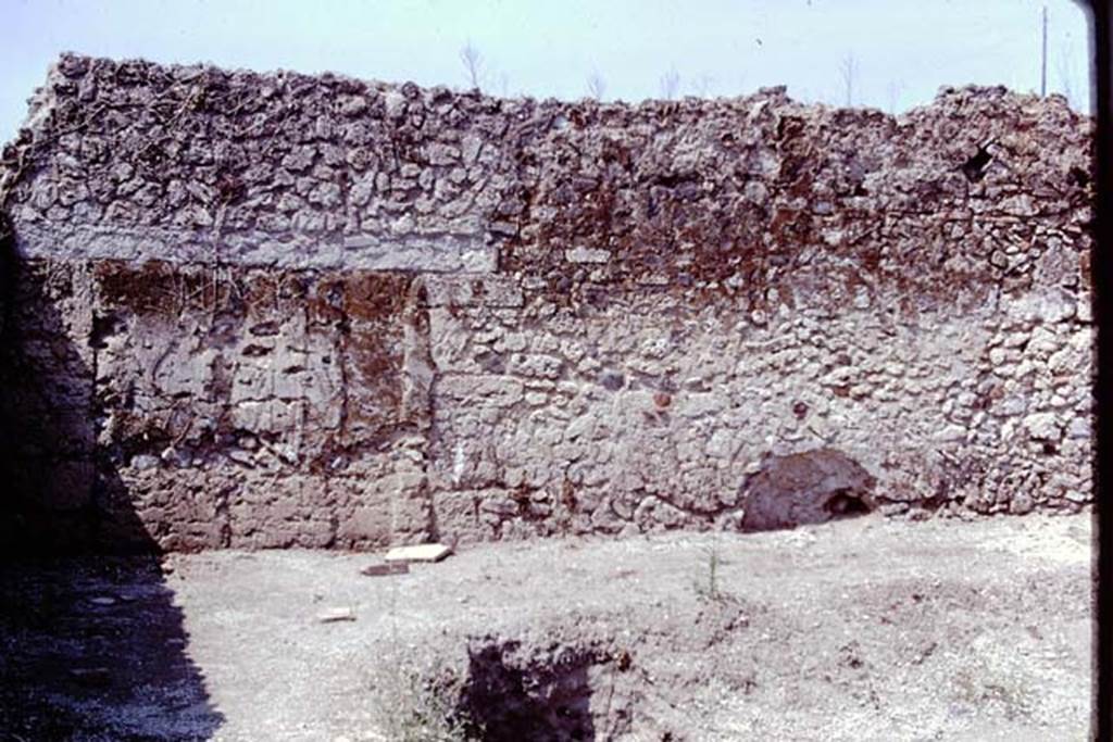 I.15.3 Pompeii, 1973. West wall in south-west corner, site of blocked doorway. Photo by Stanley A. Jashemski. 
Source: The Wilhelmina and Stanley A. Jashemski archive in the University of Maryland Library, Special Collections (See collection page) and made available under the Creative Commons Attribution-Non Commercial License v.4. See Licence and use details. J73f0668
