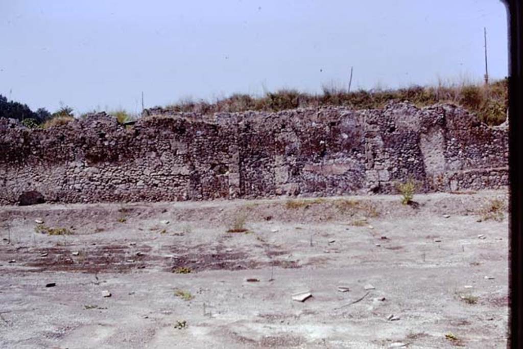 I.15.3 Pompeii, 1973. West wall. Photo by Stanley A. Jashemski. 
Source: The Wilhelmina and Stanley A. Jashemski archive in the University of Maryland Library, Special Collections (See collection page) and made available under the Creative Commons Attribution-Non Commercial License v.4. See Licence and use details. J73f0667