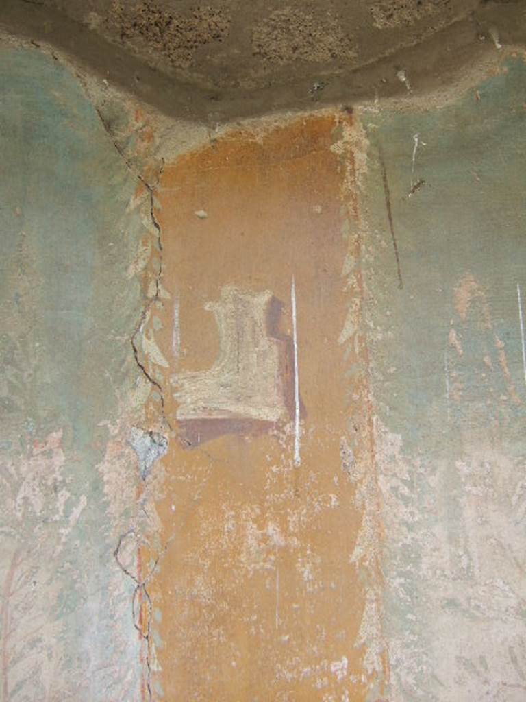 I.17.4 Pompeii. May 2006. Painted rudder or helm? on north wall of peristyle garden.  See Bragantini, de Vos, Badoni, 1981. Pitture e Pavimenti di Pompei, Parte 1. Rome: ICCD. (p.204).
