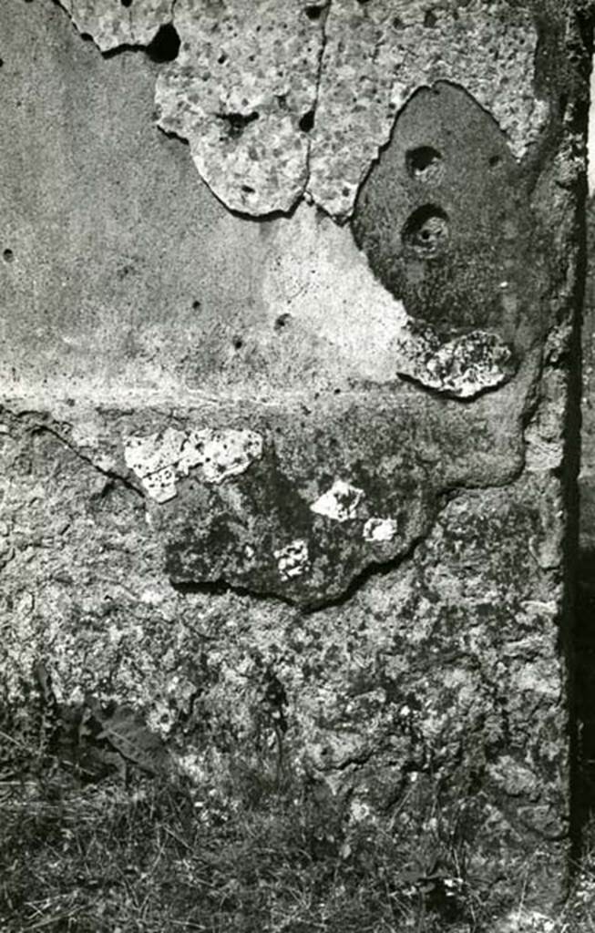 I.20.4 Pompeii. 1974. Shop House, room at NW corner, E wall with doorway on right.   
Photo courtesy of Anne Laidlaw.
American Academy in Rome, Photographic Archive. Laidlaw collection _P_74_3_13.