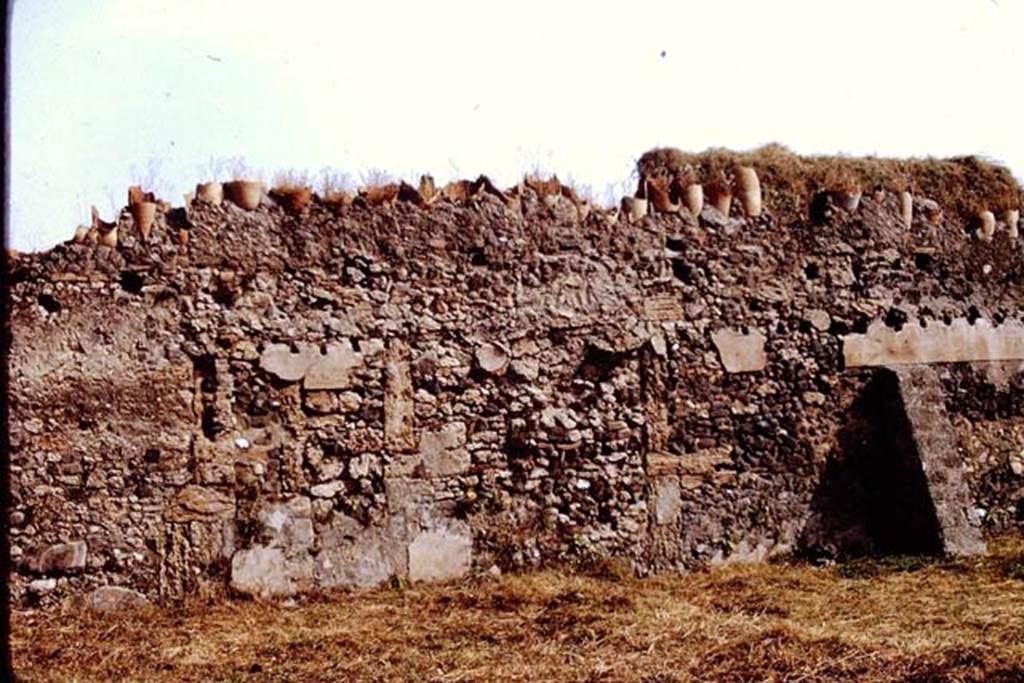 I.20.5 Pompeii. 1972. Interior north wall. Photo by Stanley A. Jashemski. 
Source: The Wilhelmina and Stanley A. Jashemski archive in the University of Maryland Library, Special Collections (See collection page) and made available under the Creative Commons Attribution-Non Commercial License v.4. See Licence and use details. J72f0057