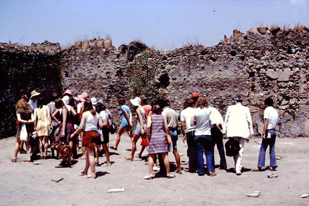 I.20.5 Pompeii. 1972. Looking north. Photo by Stanley A. Jashemski. 
Source: The Wilhelmina and Stanley A. Jashemski archive in the University of Maryland Library, Special Collections (See collection page) and made available under the Creative Commons Attribution-Non Commercial License v.4. See Licence and use details. J72f0189
