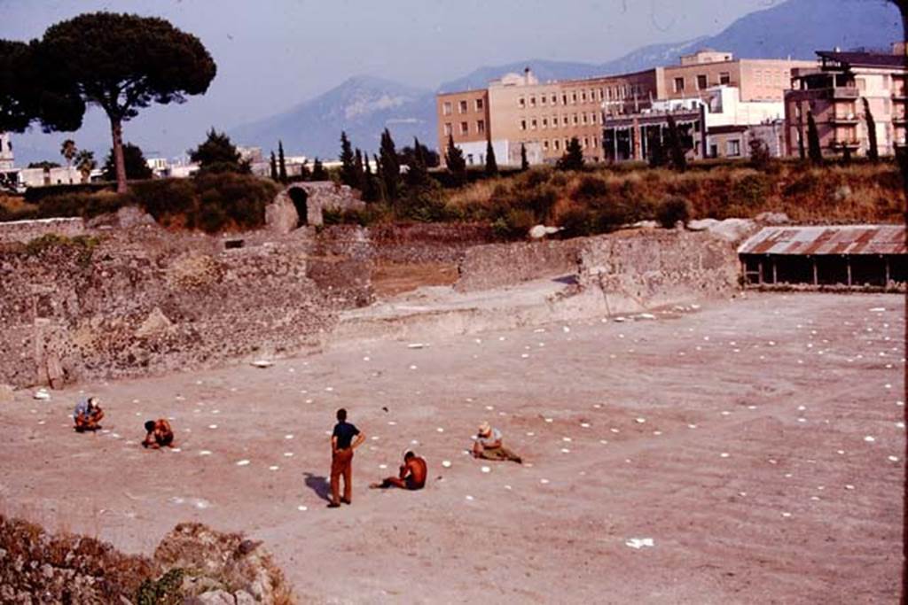 I.21.6 Pompeii. 1974. Looking south-east across site. Photo by Stanley A. Jashemski.   
Source: The Wilhelmina and Stanley A. Jashemski archive in the University of Maryland Library, Special Collections (See collection page) and made available under the Creative Commons Attribution-Non Commercial License v.4. See Licence and use details. J74f0549