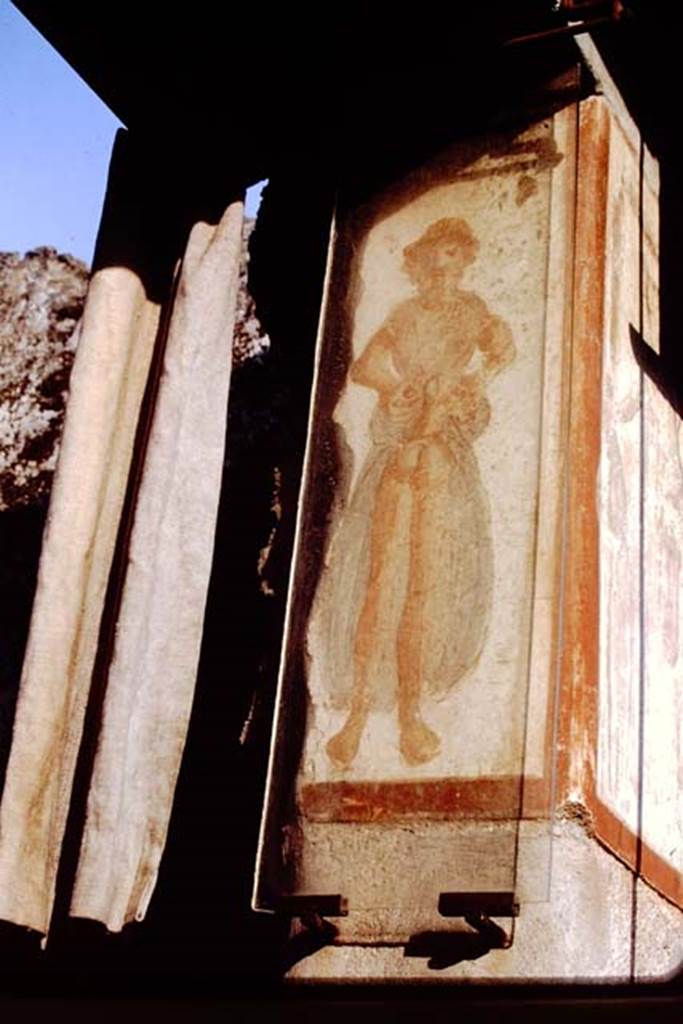II.1.12 Pompeii, 1968. Painted Priapus from the south (right) side of the doorway. Photo by Stanley A. Jashemski.
Source: The Wilhelmina and Stanley A. Jashemski archive in the University of Maryland Library, Special Collections (See collection page) and made available under the Creative Commons Attribution-Non Commercial License v.4. See Licence and use details.
J68f0268
