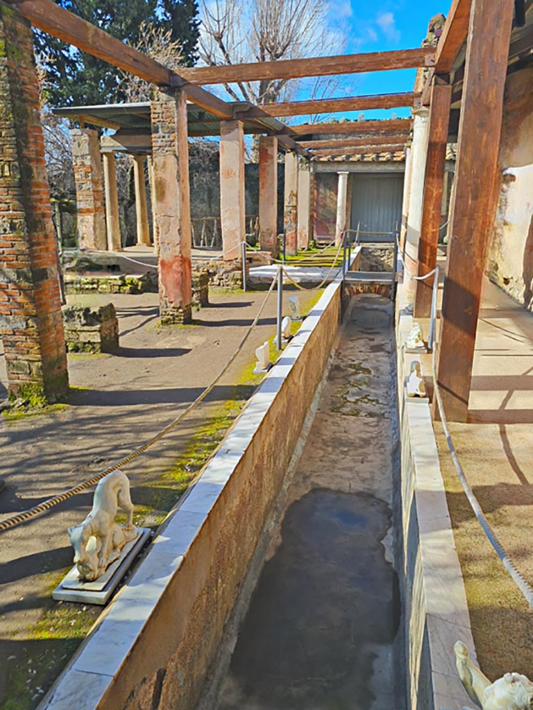 II.2.2 Pompeii. March 2024. 
Room “i”, looking west along upper euripus from east end. Photo courtesy of Giuseppe Ciaramella.