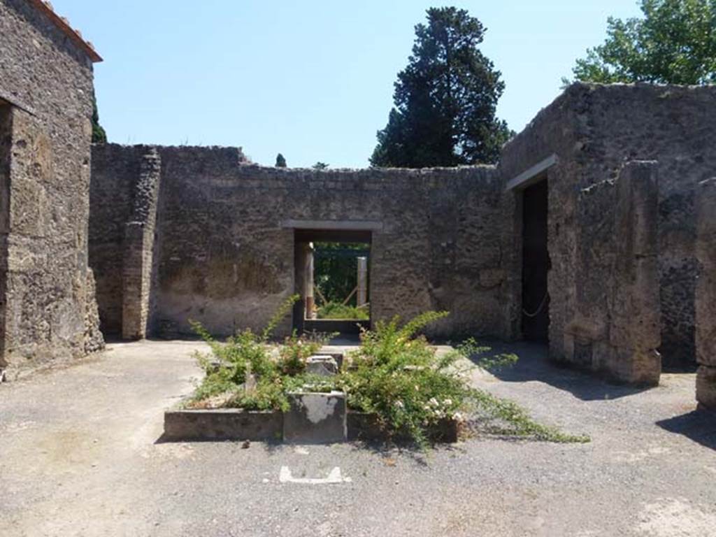 II.2.2 Pompeii. June 2012. Looking south across atrium 2, from entrance corridor 1. 
Photo courtesy of Michael Binns.