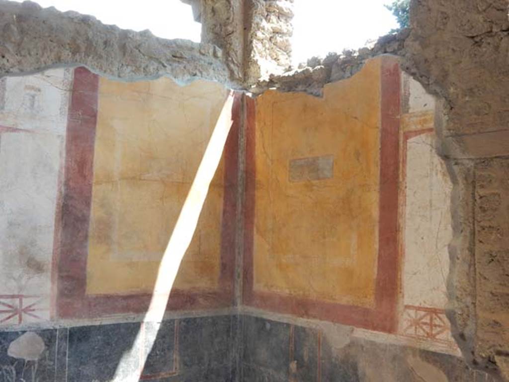 II.2.2 Pompeii. May 2016. 
Room “c”, south-east corner with remains of painted panel at east end of south wall. 
Photo courtesy of Buzz Ferebee.