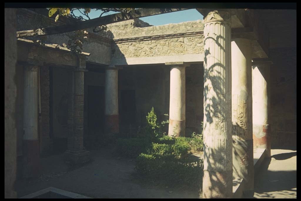 II.2.2 Pompeii.  Looking north across pseudoperistyle area “g”. 
Photographed 1970-79 by Günther Einhorn, picture courtesy of his son Ralf Einhorn.