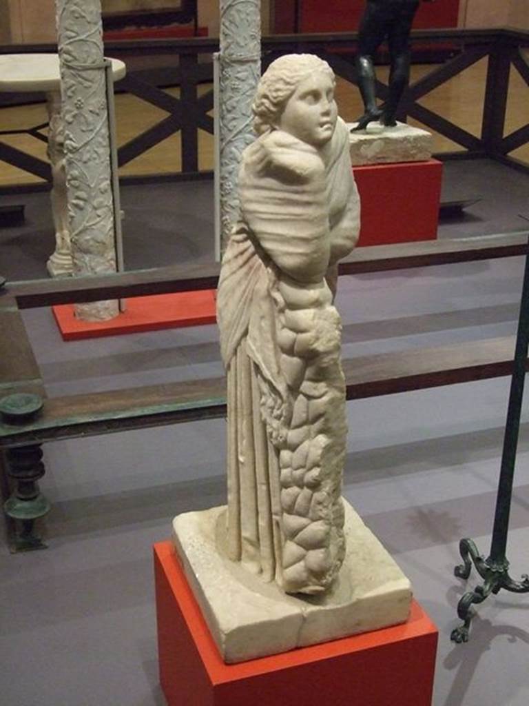 II.2.2 Pompeii. Room “i”. Marble statue of the muse Polyhymnia. 
SAP inventory number 2917.
Photographed at “A Day in Pompeii” exhibition at Melbourne Museum. September 2009.