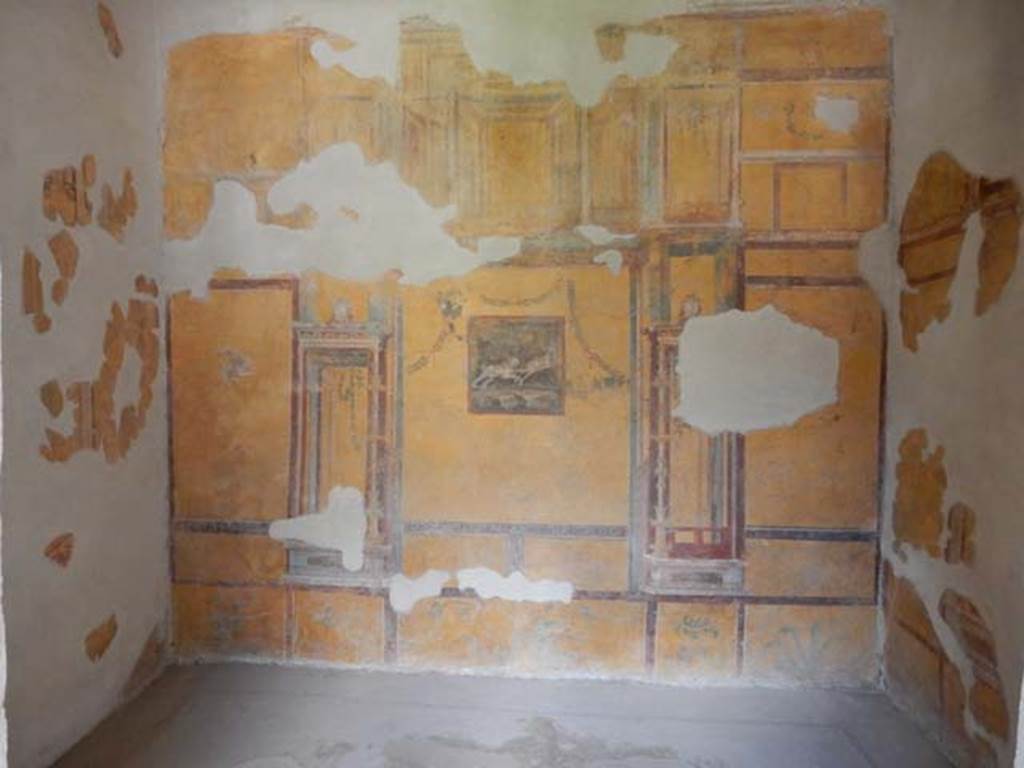 II.2.2 Pompeii. May 2016. Room “e”, looking west from entrance doorway. Photo courtesy of Buzz Ferebee.