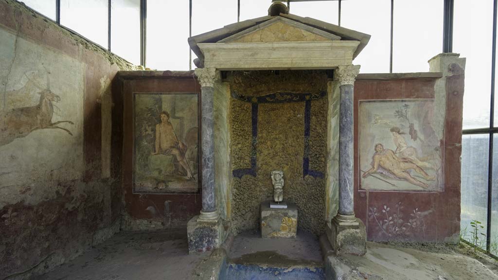 II.2.2 Pompeii. August 2021. 
Room “k”, looking east towards summer dining room with biclinium, water feature and painted decoration, at east end of upper euripus. 
Photo courtesy of Robert Hanson.