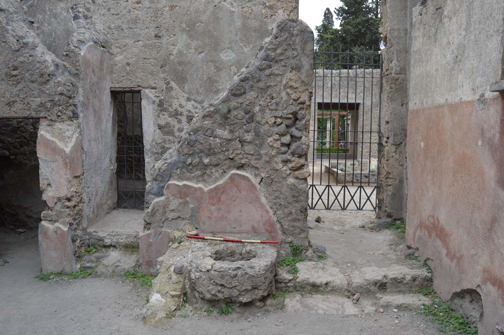 II.2.3 Pompeii. October 2017. 
Looking south towards small doorway, centre left, leading into room 3, of II.2.2, with a doorway to the atrium, on right.
Foto Taylor Lauritsen, ERC Grant 681269 DÉCOR.