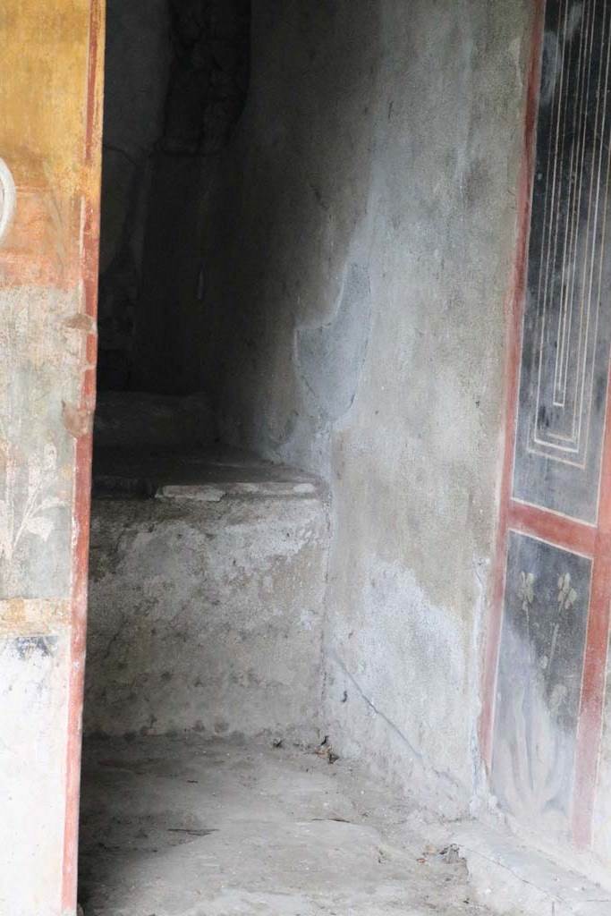 II.3.3 Pompeii. December 2018. 
Room 17, looking through doorway to detail inside. Photo courtesy of Aude Durand.