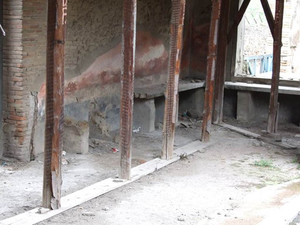 II.4.6 Pompeii. December 2006.   Benches on north and east walls