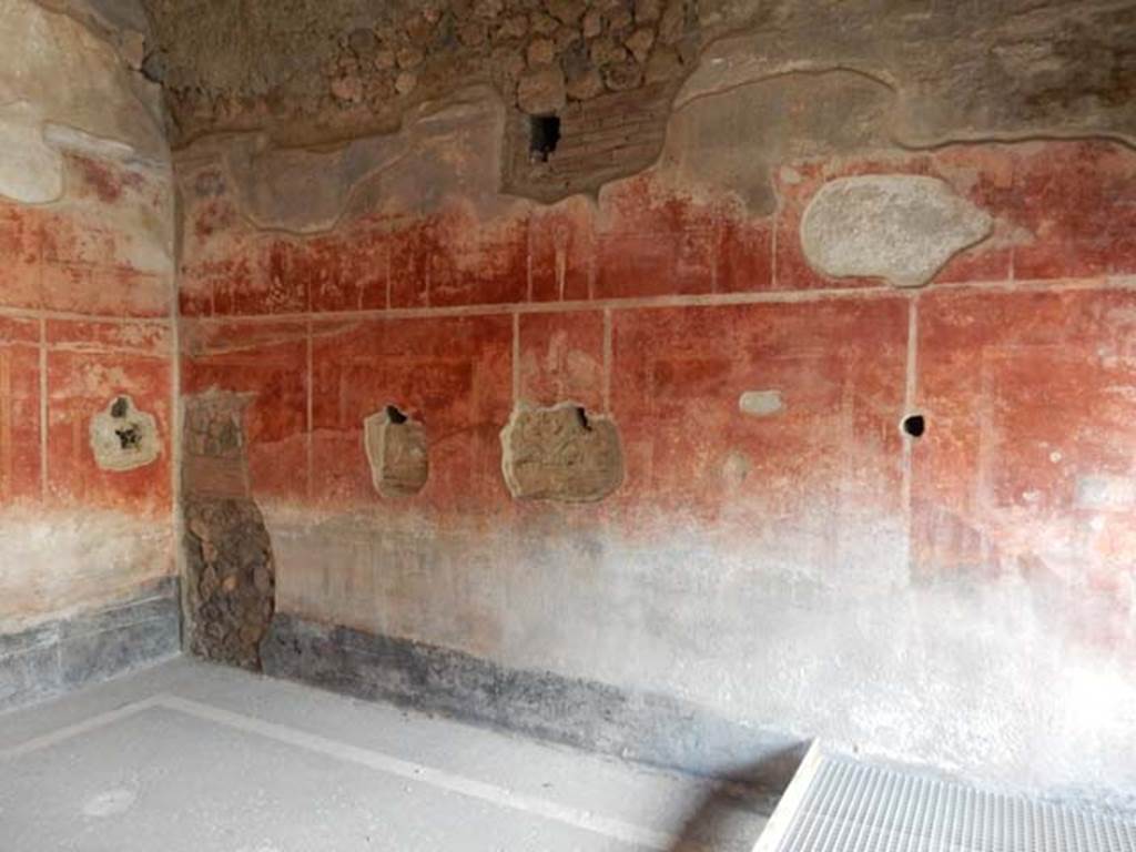 II.4.6 Pompeii. May 2017. Frigidarium/apodyterium, looking towards east wall. 
Photo courtesy of Buzz Ferebee.