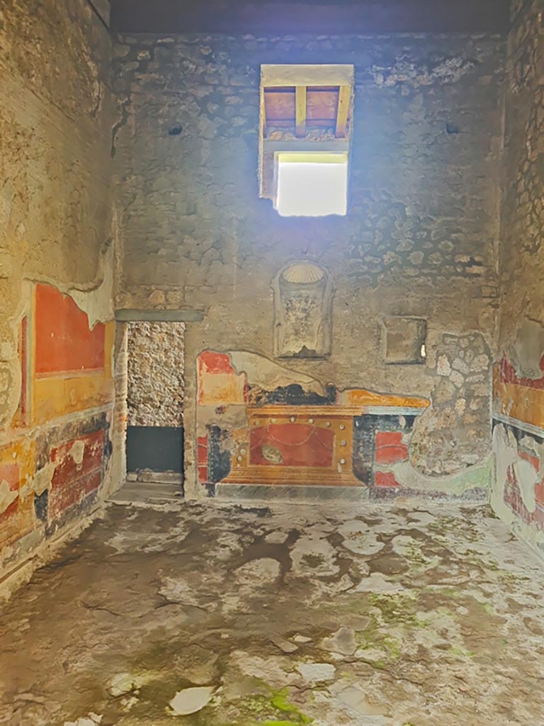 II.4.6 Pompeii. March 2024. 
Looking west across room on north side of summer triclinium. Photo courtesy of Giuseppe Ciaramella.