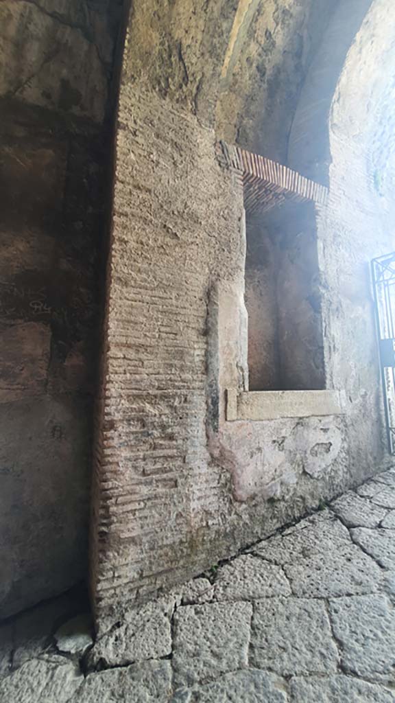 II.6 Pompeii. July 2021. 
Looking towards rectangular niche on west side of corridor.
Foto Annette Haug, ERC Grant 681269 DÉCOR.