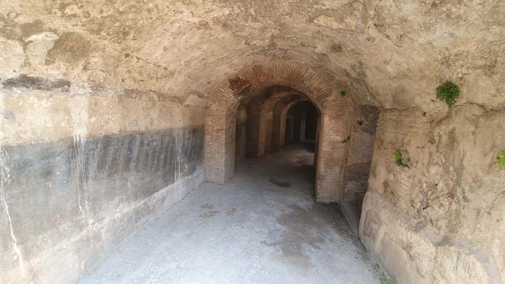 II.6 Pompeii. July 2021. East corridor under Amphitheatre, looking south-east from north entrance corridor. 
Foto Annette Haug, ERC Grant 681269 DÉCOR.