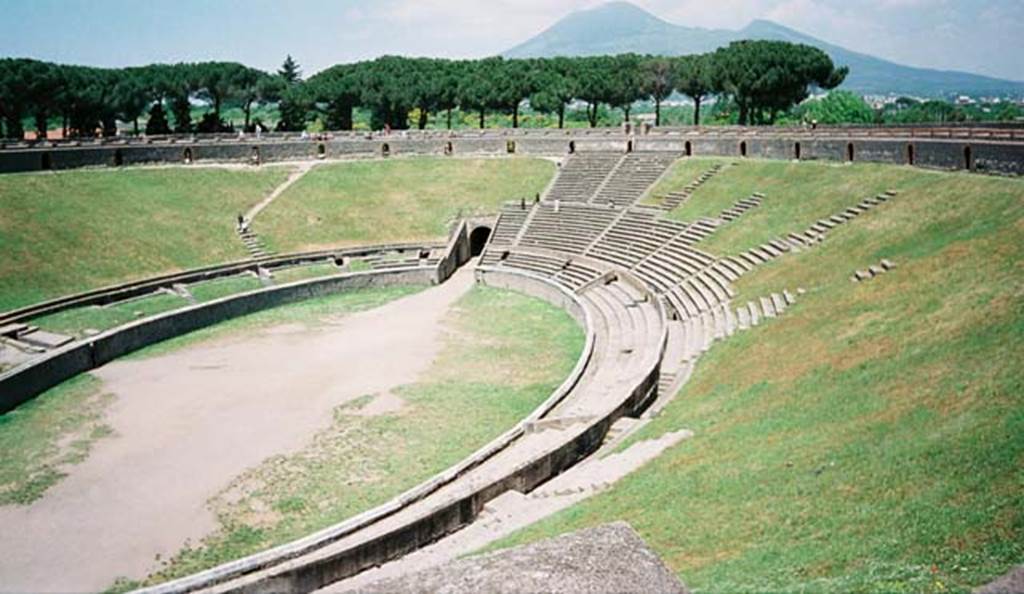 II.6 Pompeii. May 2000. Looking north-west across the arena of the Amphitheatre.  
Photo courtesy of Buzz Ferebee.