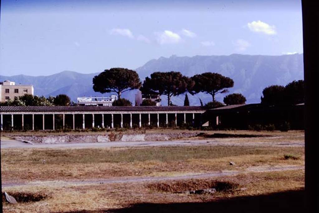 II.7.4 Pompeii. 1970. South-west corner.  Photo by Stanley A. Jashemski.
Source: The Wilhelmina and Stanley A. Jashemski archive in the University of Maryland Library, Special Collections (See collection page) and made available under the Creative Commons Attribution-Non Commercial License v.4. See Licence and use details.
J70f0739