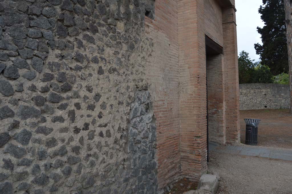 II.7.5 Pompeii. Palaestra. October 2017. Entrance, looking north.
Foto Taylor Lauritsen, ERC Grant 681269 DÉCOR.