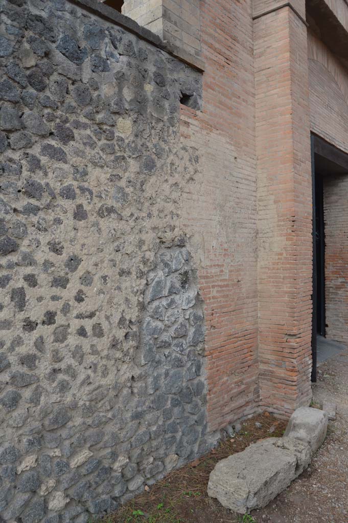 II.7.5 Pompeii. October 2017. Entrance, detail from north end of east side of Palaestra. 
Foto Taylor Lauritsen, ERC Grant 681269 DÉCOR.