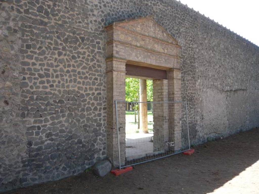 II.7.6 Pompeii. May 2012. One of the Palaestra entrances, on Via di Castricio. 
Photo courtesy of Buzz Ferebee.