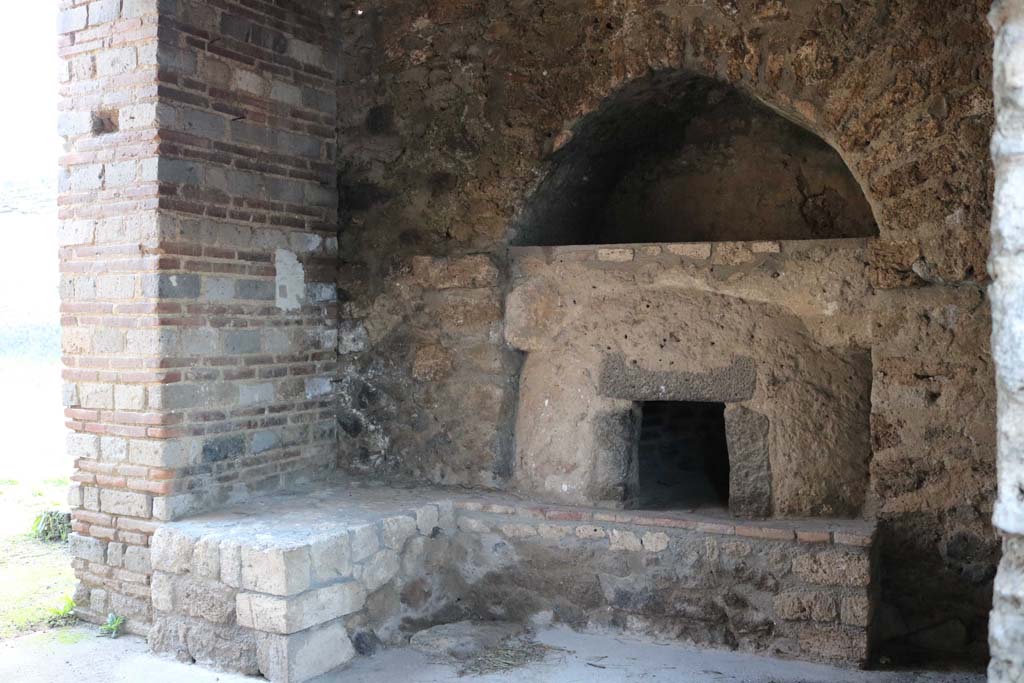 II.8.1 Pompeii. December 2018. Looking south-east from entrance doorway towards oven. Photo courtesy of Aude Durand.