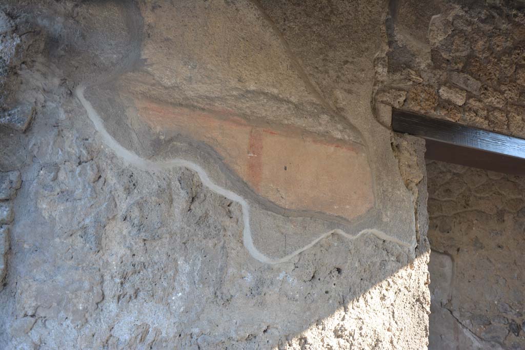 II.8.2 Pompeii. July 2017. North side of entrance corridor, on west side of doorway into II.8.3, on right.
Foto Annette Haug, ERC Grant 681269 DÉCOR.