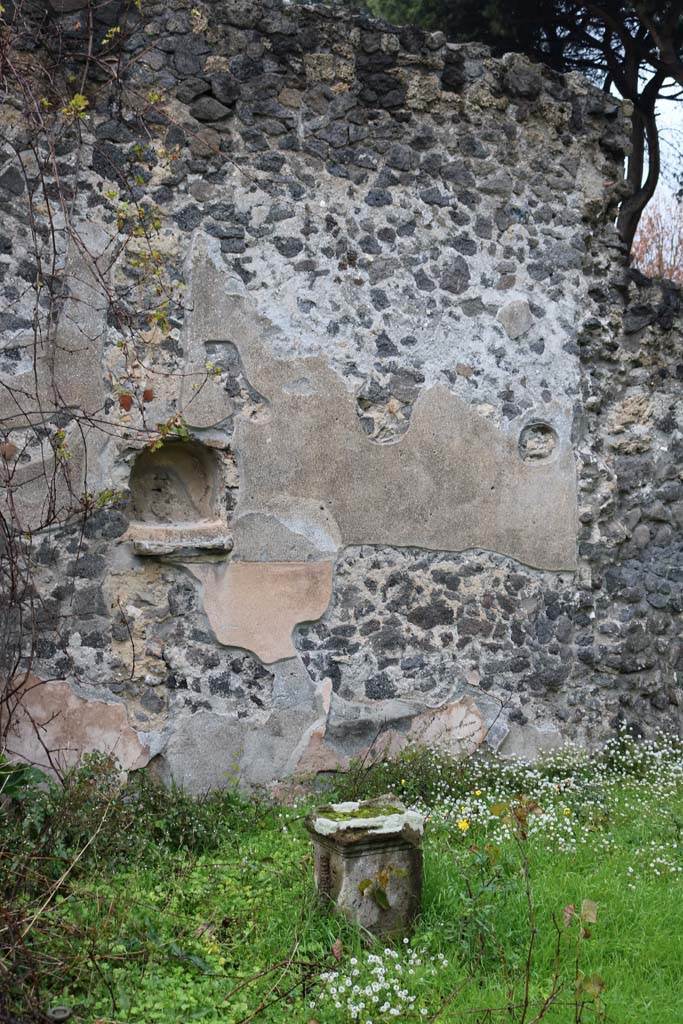 II.8.2 Pompeii. December 2018. 
Looking towards north wall with niche, and altar. Photo courtesy of Aude Durand.