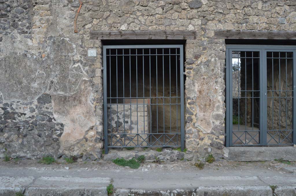 II.8.3 Pompeii, in centre. March 2019. Looking towards doorway on east side of Via di Nocera. 
Foto Taylor Lauritsen, ERC Grant 681269 DÉCOR.