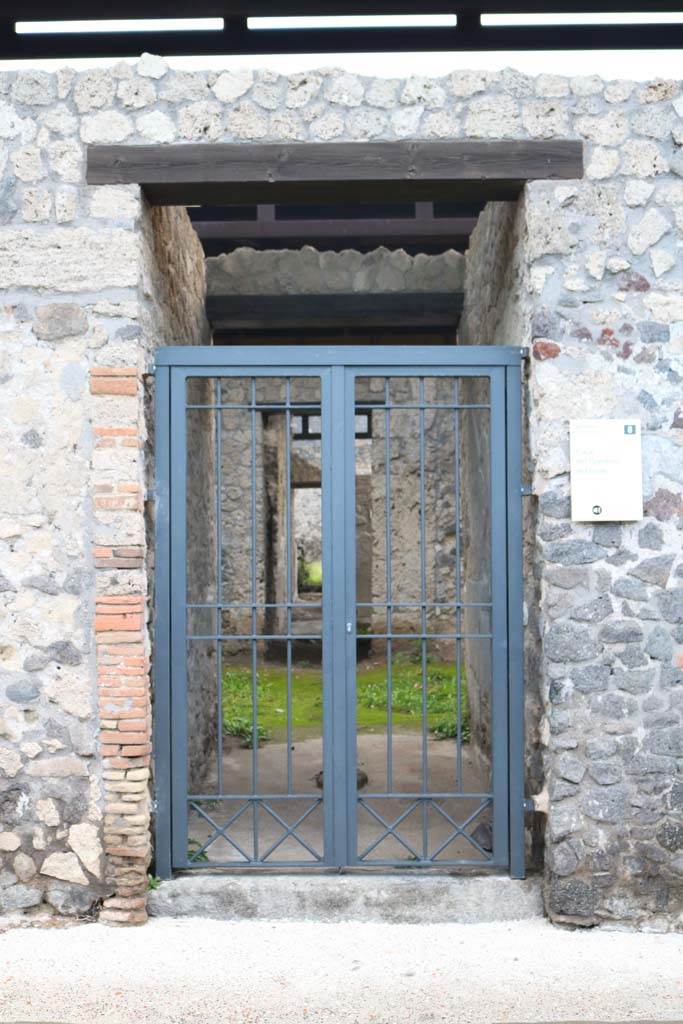 II.8.6 Pompeii. December 2018. 
Entrance doorway on east side of Via di Nocera. Photo courtesy of Aude Durand.