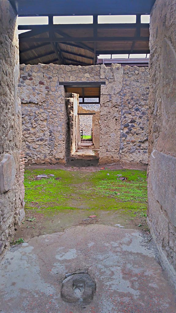 II.8.6 Pompeii. 2017/2018/2019.
Looking east from door-stop in entrance corridor/vestibule flooring across atrium. 
Photo courtesy of Giuseppe Ciaramella.
