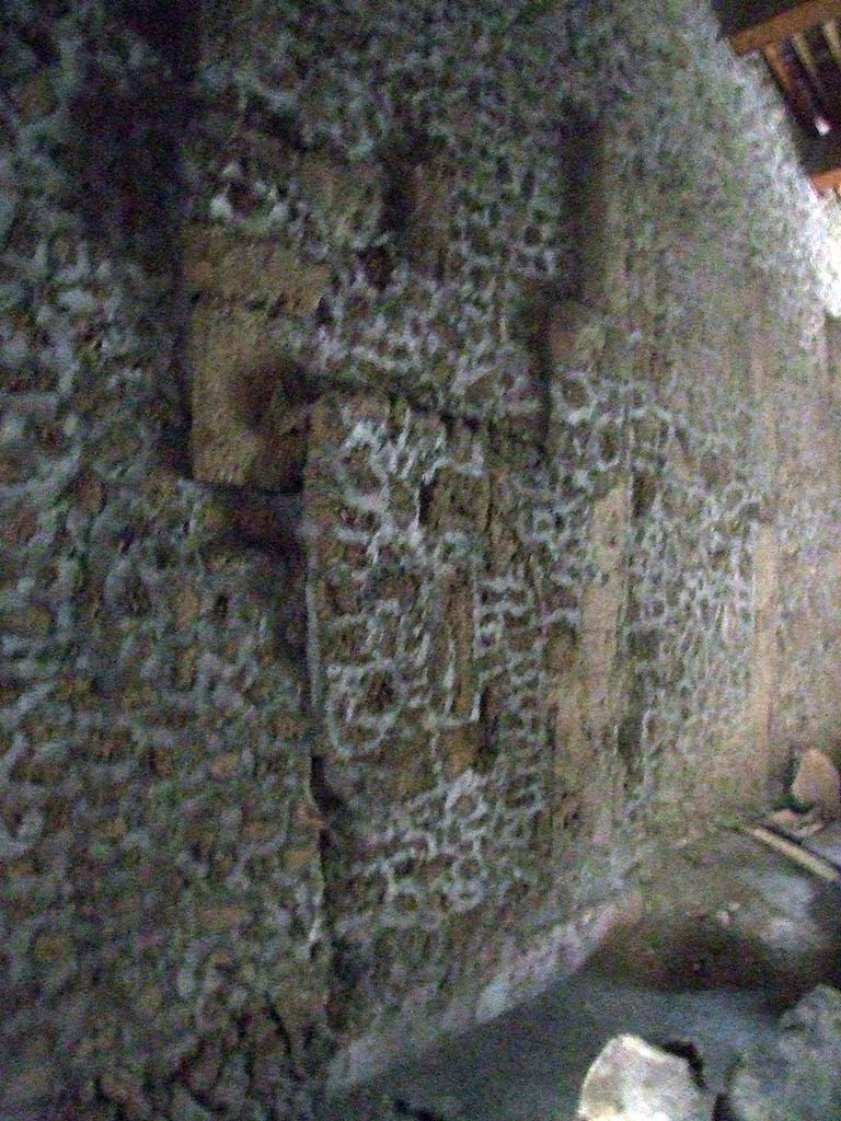 II.9.2 Pompeii. December 2007. South wall of room 4.