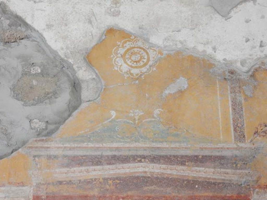 II.9.4, Pompeii. May 2018. Room 8, upper west wall. Photo courtesy of Buzz Ferebee.