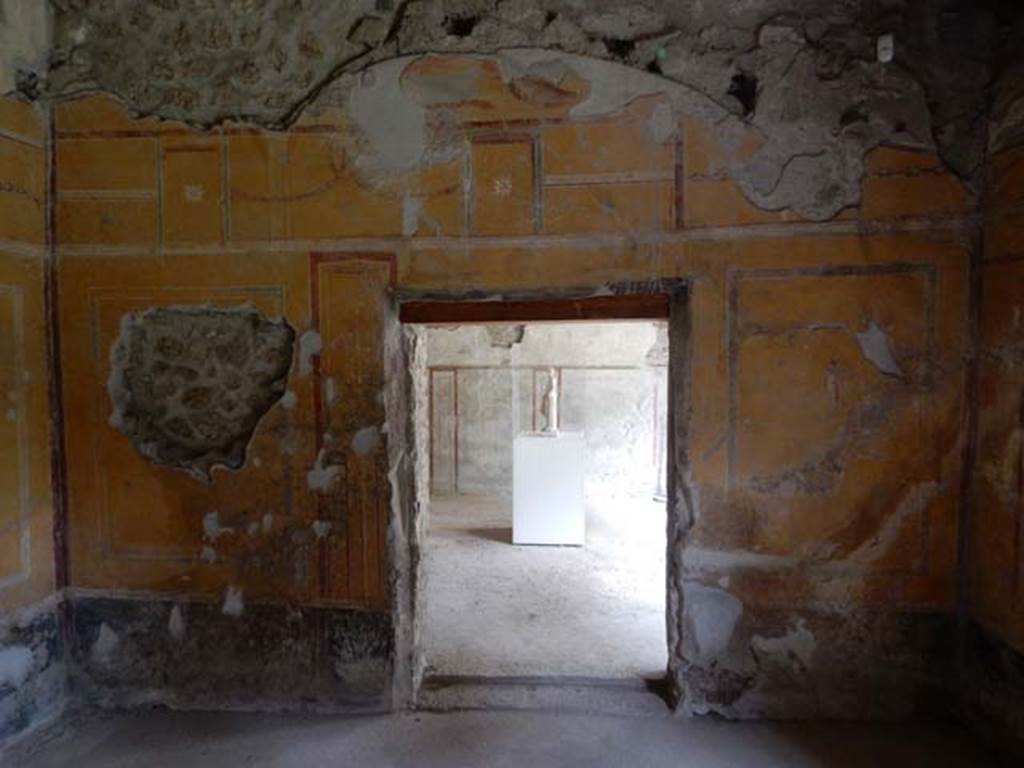 II.9.4, Pompeii. May 2018. Room 8, looking towards north wall with doorway to room 5,
Photo courtesy of Buzz Ferebee.