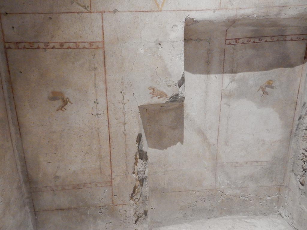II.9.4 Pompeii. May 2018. Room 4, north wall. Photo courtesy of Buzz Ferebee.
