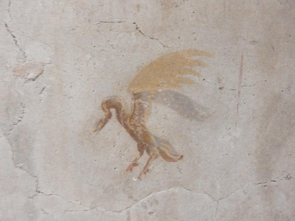 II.9.4 Pompeii. May 2018. Room 4, detail of swan from centre of panel on south wall at west end. Photo courtesy of Buzz Ferebee.