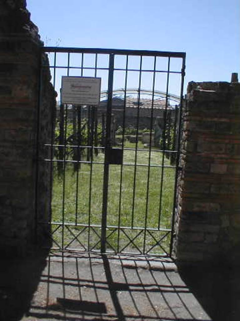 II.9.7. Garden entrance to House of Summer Triclinium.  May 2005.