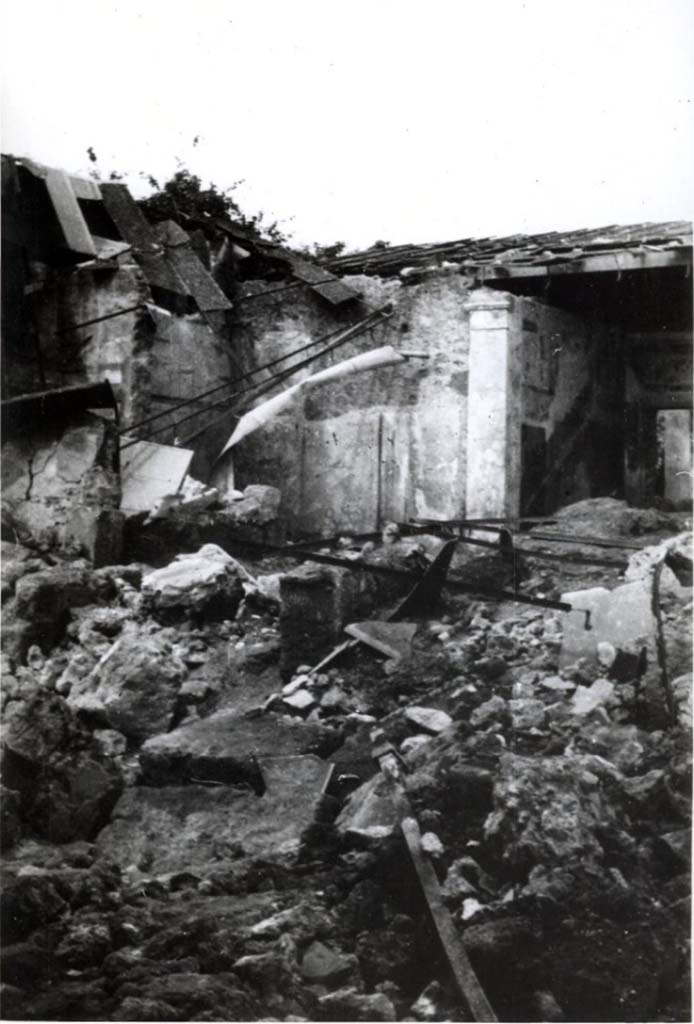 III.2.1 Pompeii. c.1943-6. Bomb damage, showing atrium looking towards tablinum.
Photo courtesy of British School at Rome Digital Collections.
See http://www.bsrdigitalcollections.it/details.aspx?ID=5610&ST=SS