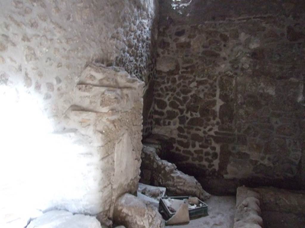 III.2.1 Pompeii.  March 2009.   Room 11.