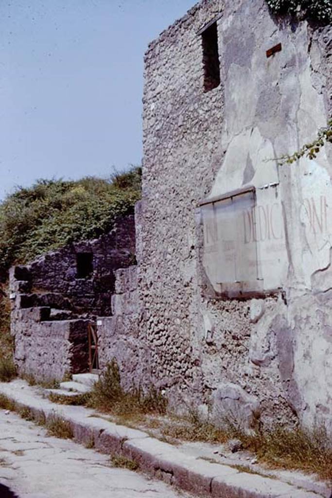 III.2.1 Pompeii. 1961. Looking west along north side of Via dell’Abbondanza towards the entrance. Photo by Stanley A. Jashemski.
Source: The Wilhelmina and Stanley A. Jashemski archive in the University of Maryland Library, Special Collections (See collection page) and made available under the Creative Commons Attribution-Non Commercial License v.4. See Licence and use details.
J61f0706