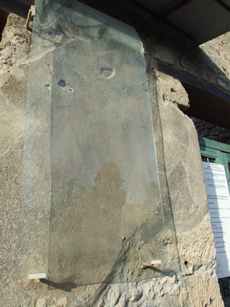 III.4.2  Pompeii. December 2007.  Remains of Oscan Eituns, to left of entrance, described as partially conserved. See Varone, A. and Stefani, G., 2009. Titulorum Pictorum Pompeianorum, Rome: L’erma di Bretschneider, (p.257-259 with photos). 
See Antonini, R., in Quaderni di Studi Pompeiani 1/2007. Assoc. Internazionale Amici di Pompei, (p.47-114) for Eituns No. 6, VE28, p.48.
According to Garcia y Garcia, most damaging was the loss of the Oscan Eituns found in 1915 on the external wall to the left of the entrance doorway, because of the fall of the fragile plaster due to the bombardment in 1943.  Both the houses at nos 2 and 3 sustained severe bomb damage in September 1943, part of the west wall of the garden collapsed, ceilings and rooms on the upper storey were demolished, while wall paintings suffered heavily. See Garcia y Garcia, L., 2006. Danni di guerra a Pompei. Rome: L’Erma di Bretschneider. (p.56-58 - 7 photos before & after the bombing, and after restoration,  description of damage, p 56)