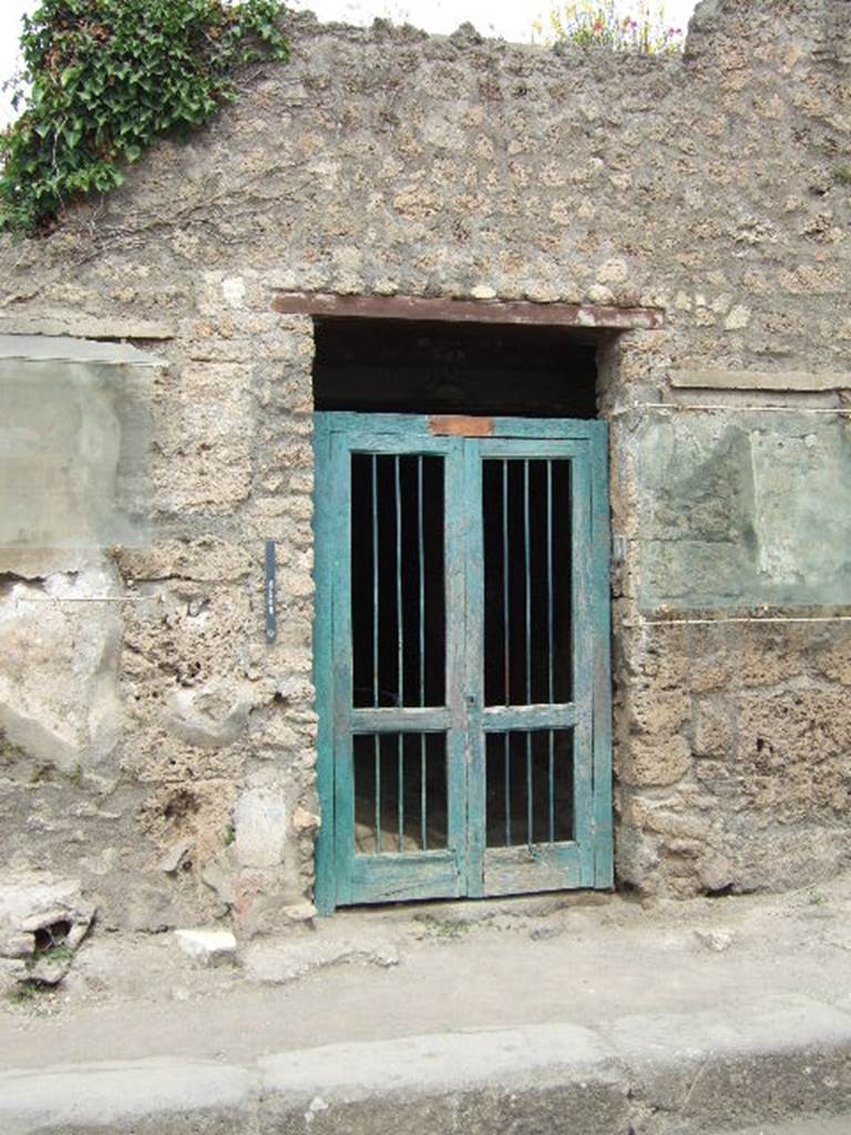 III.4.3 Pompeii. May 2006. Entrance.