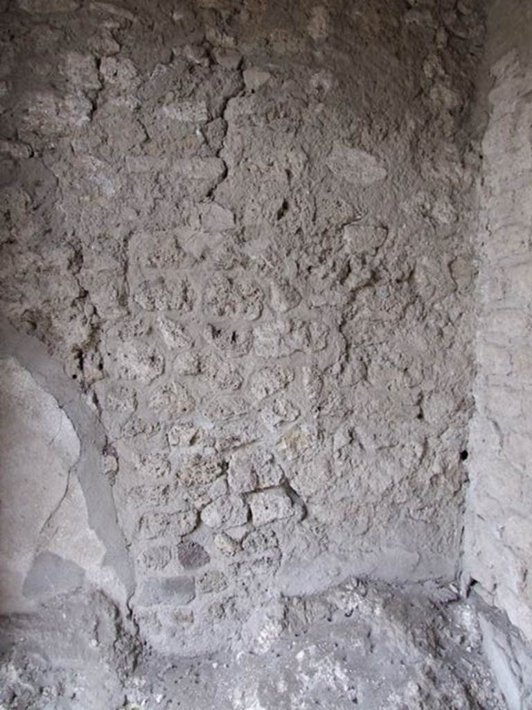III.4.3  Pompeii. March 2009. Room 1, west side of entrance corridor.