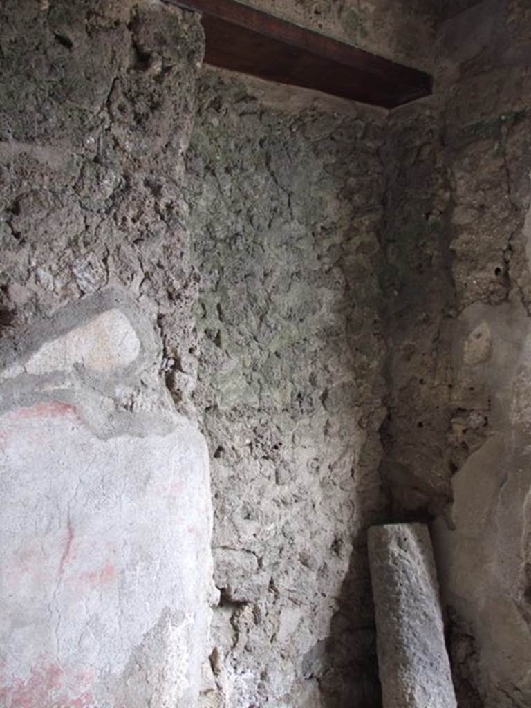 III.4.3  Pompeii. March 2009. Room 1, east side of entrance corridor.
