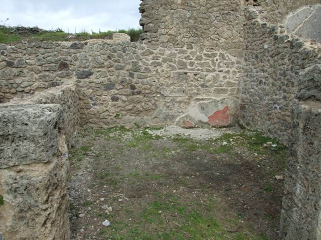 III.4.b. Pompeii.  March 2009.  Room 8, with small remains of original plaster.  Looking east.