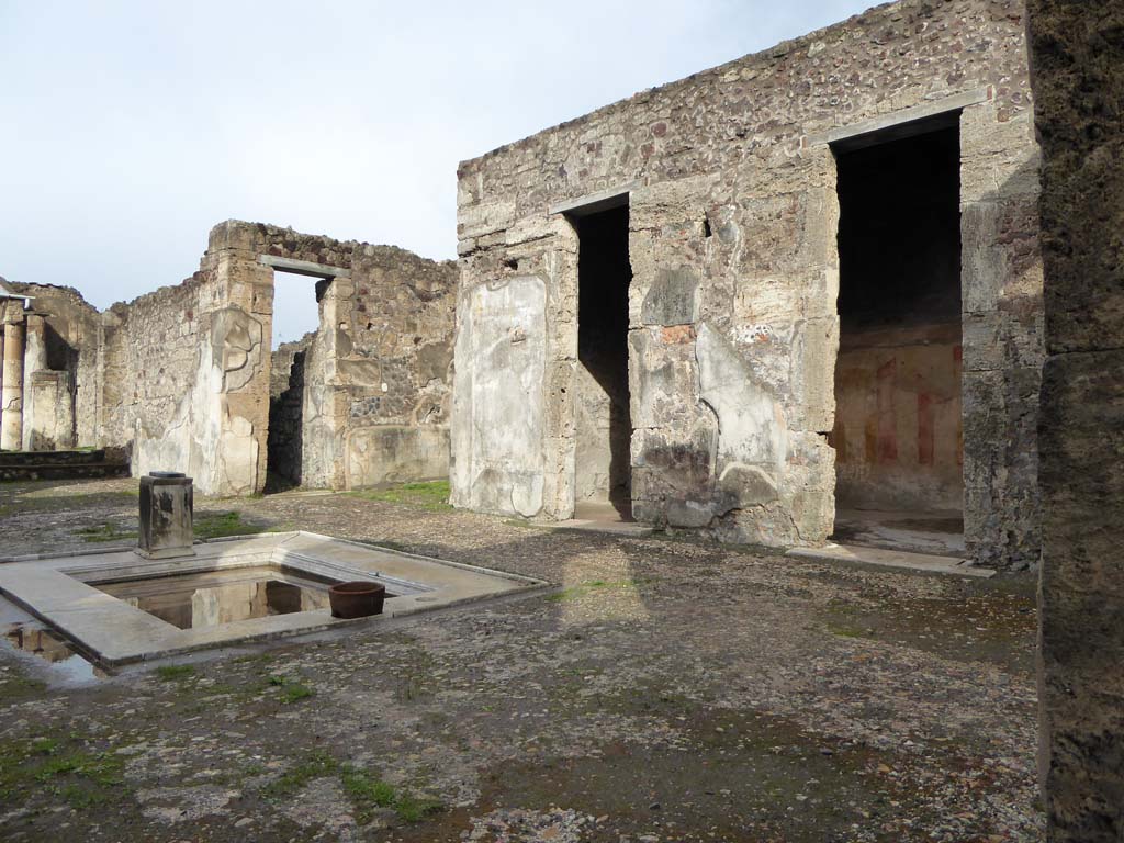 V.1.7 Pompeii. January 2017. 
Looking north-east towards doorway to room 13 tablinum, room 10 corridor, room 9 east ala, and room 8 and 7, on east side of atrium 4.  
Foto Annette Haug, ERC Grant 681269 DÉCOR.