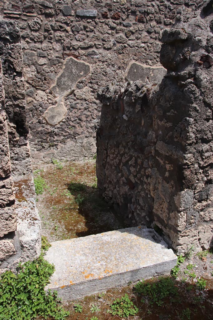 V.1.7 Pompeii. May 2024. 
Room 12, looking east through doorway. Photo courtesy of Klaus Heese.