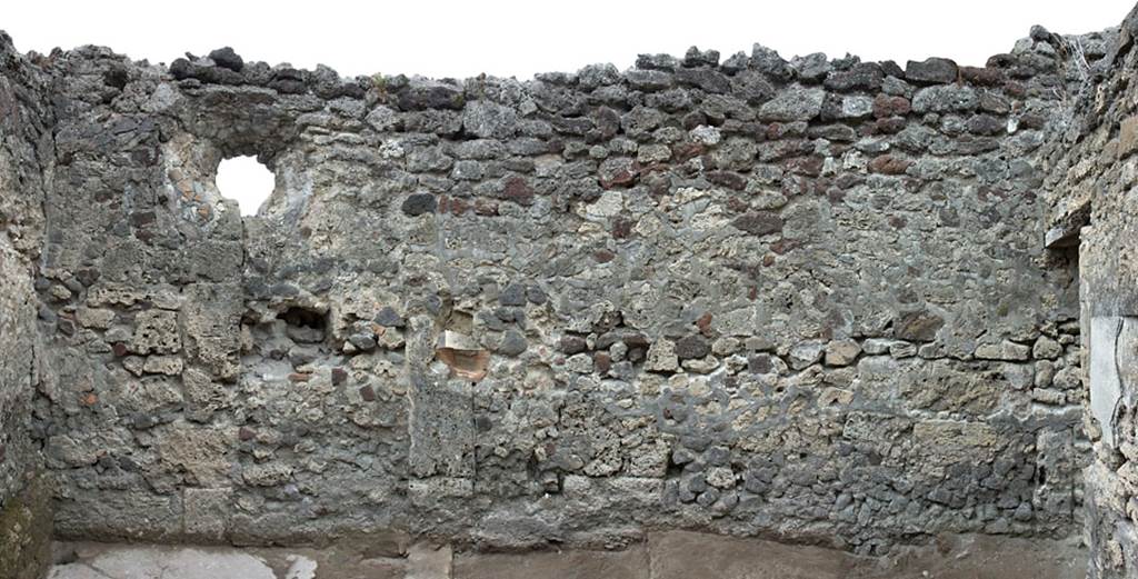 V.1.7 Pompeii. c.2005-7. Room “e”, looking towards west wall. Photo by Hans Thorwid. 
Photo courtesy of Swedish Pompeii Project.
